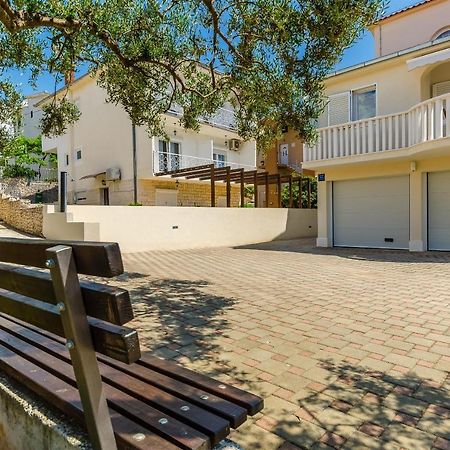 Apartments And Room Maestral Trogir Exterior foto